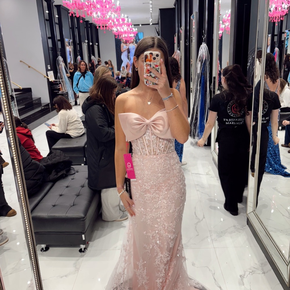 Elegant Pink Off-Shoulder Gown with Bow